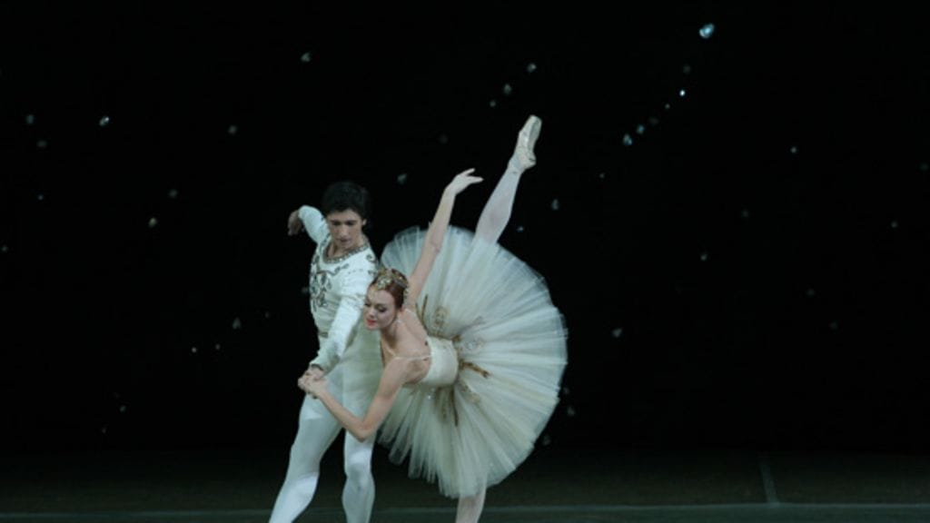 Uljana Lopatkina baletissa "Jewels"