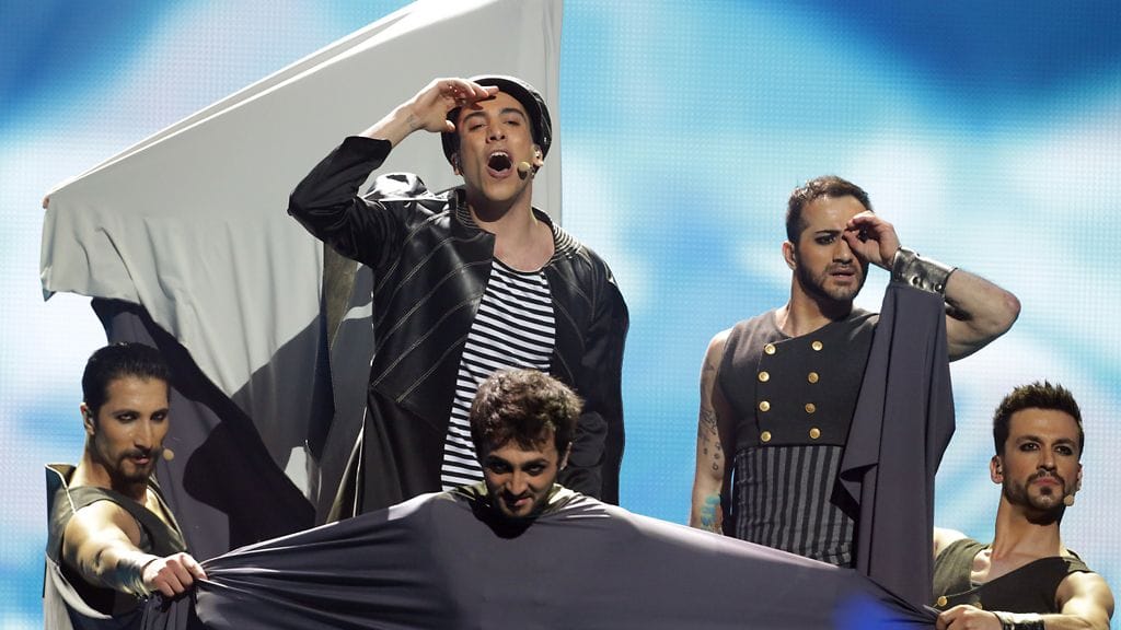 Turkki luotti euroviisuissa miehiin ja merirosvoromantiikkaan.