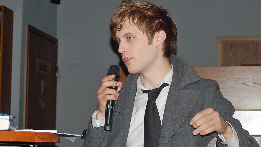 Miki Liukkonen sai kuulijat liikuttumaan runokavalkadissa.