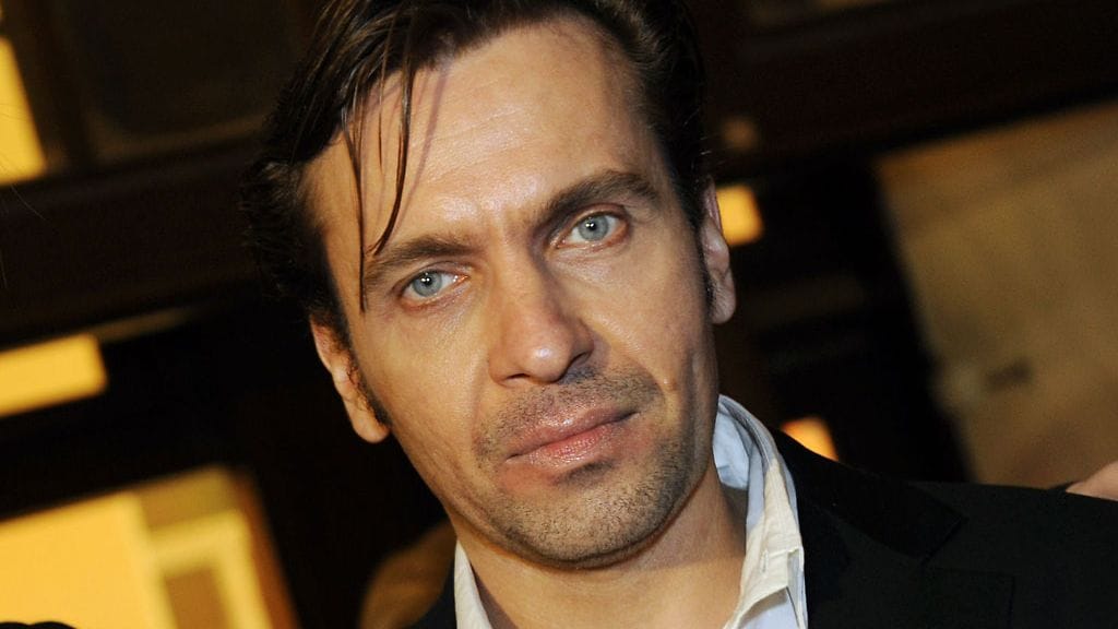 Janus Hanski pyrkii tangouralle.