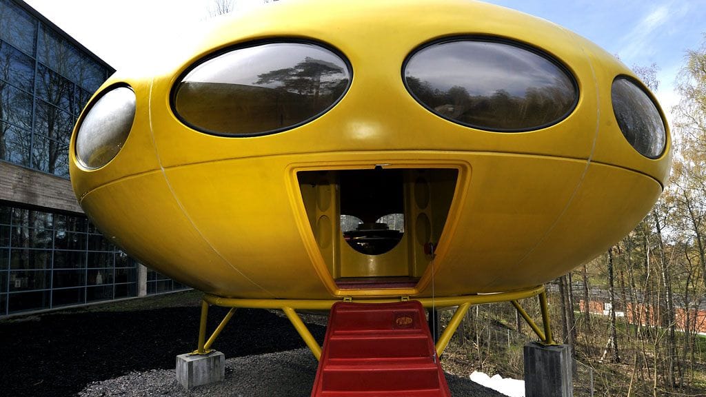 Futuro-talo sisältäpäin kuvattuna Näyttelykeskus WeeGeen Futuro-taloa koskevassa tiedotustilaisuudessa Espoossa 7. toukokuuta 2012.