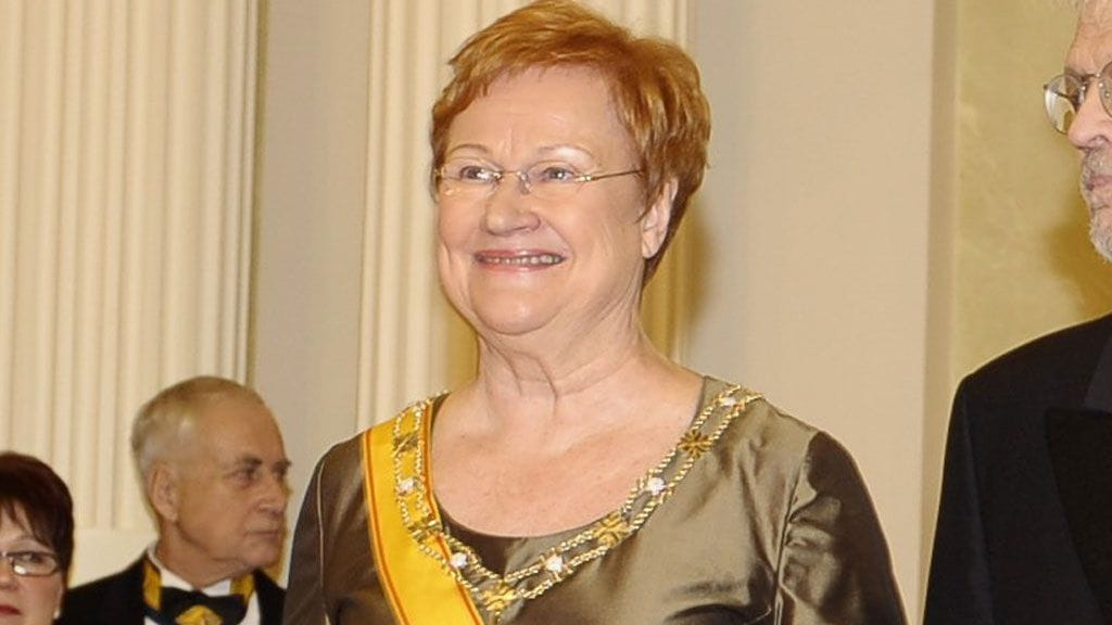 Oliko Tarja Halosen pukuvalinta kevyttä kapinointia?