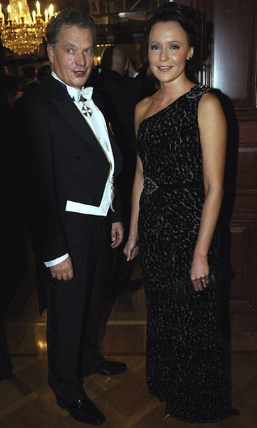 Sauli Niinistö ja puoliso Jenni Haukio itsenäisyyspäivän vastaanotolla presidentinlinnassa 6. joulukuuta 2010.