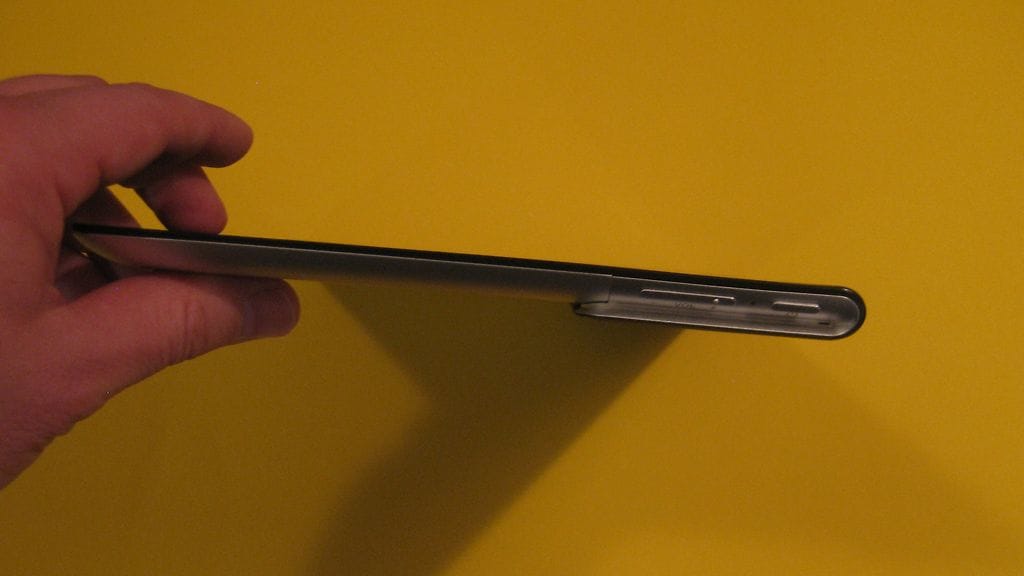 Xperia Tablet S -tabletkone.
