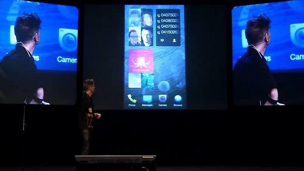 Marc Dillon esittelee Jollan Sailfish-käyttöjärjestelmää.