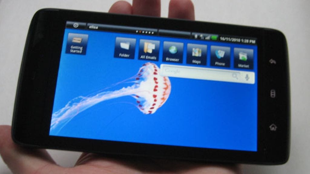 Dell Streak on tabletkoneen ja älypuhelimen kiinnostava sekoitus