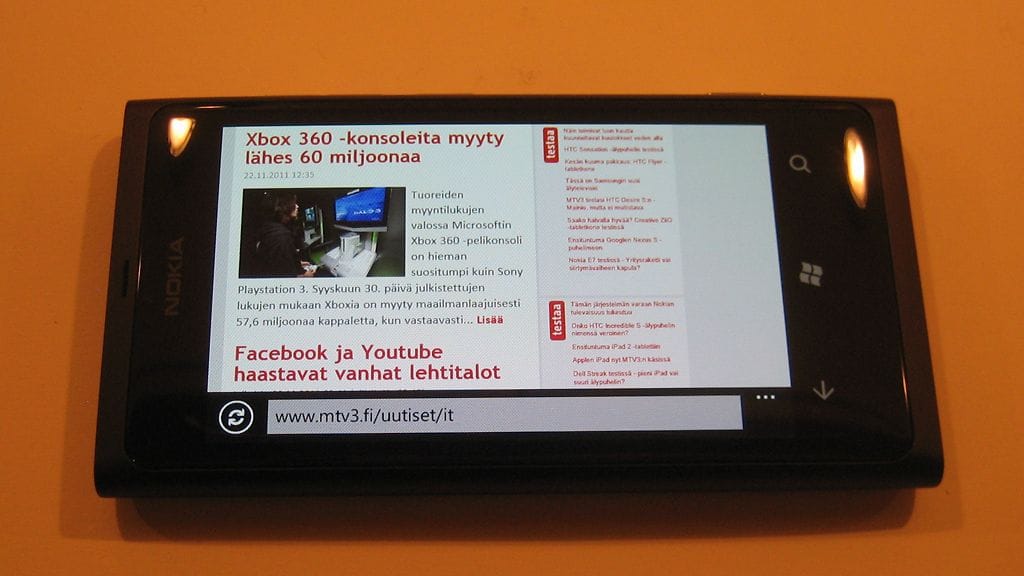 Nokia Lumia 800. Kuva: Jari Heikkilä