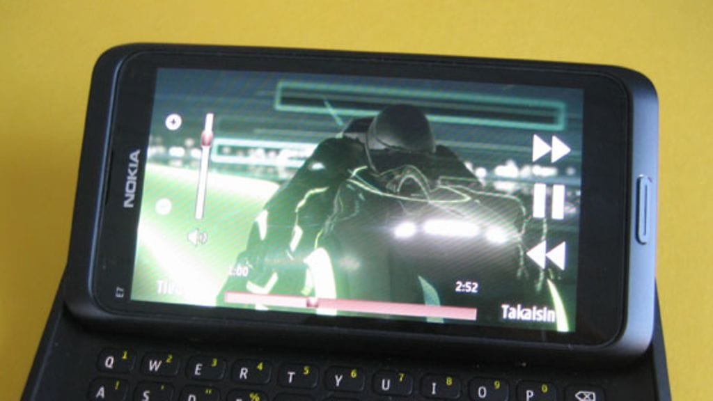 Nokia E7 suoriutuu hyvin videotoistossa.