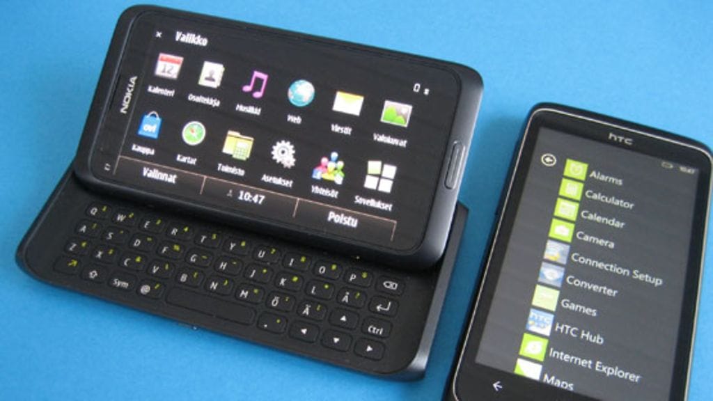 Nokia E7 Symbian ja Windows Phone 7 rinnakkain
