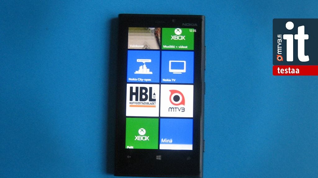 Tästä puhelimesta on kohuttu. Nokia Lumia 920 sisältää paljon mielenkiintoisia innovaatioita.