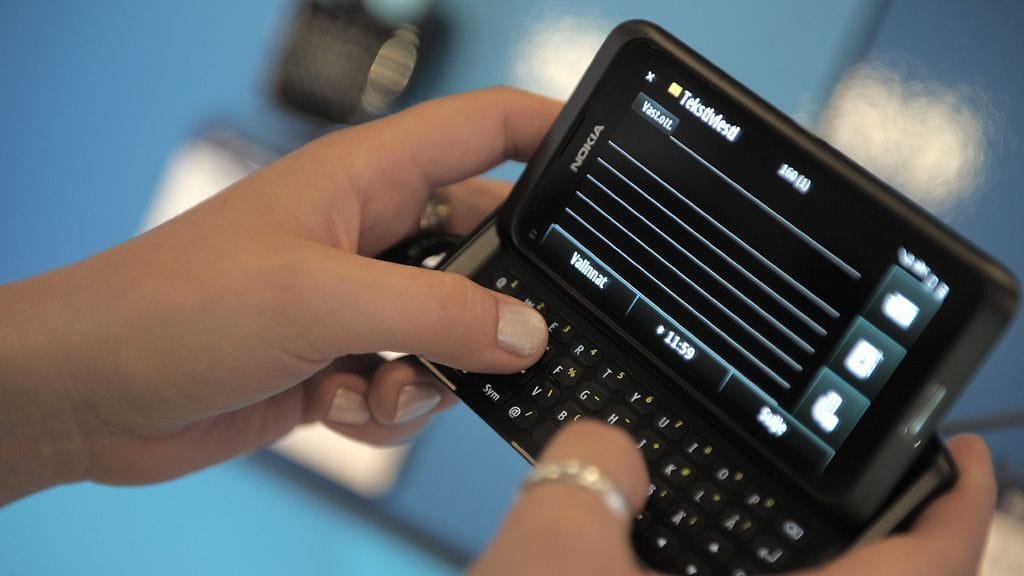 Roaming- eli verkkovierailumaksut kielletään EU-alueella kesäkuusta 2017 alkaen.