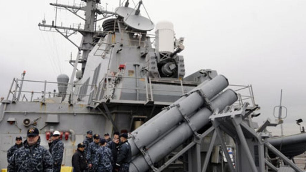 Moottoriviat vaivaavat Yhdysvaltain laivaston aluksia.