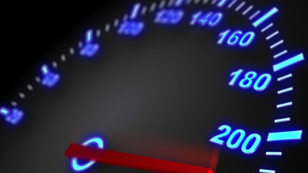 Toiselle kuljettajalle mitattiin nopeudeksi 210 kilometriä tunnissa ja toiselle 200 kilometriä tunnissa.