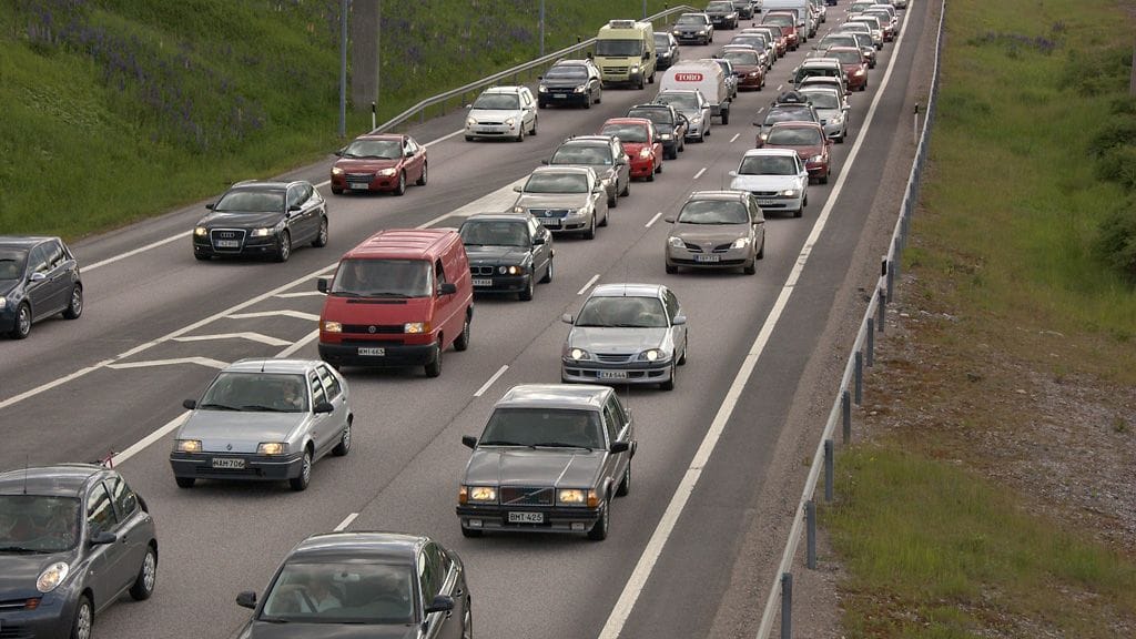 Nelostie voi jumittaa jopa 10 tuntia.