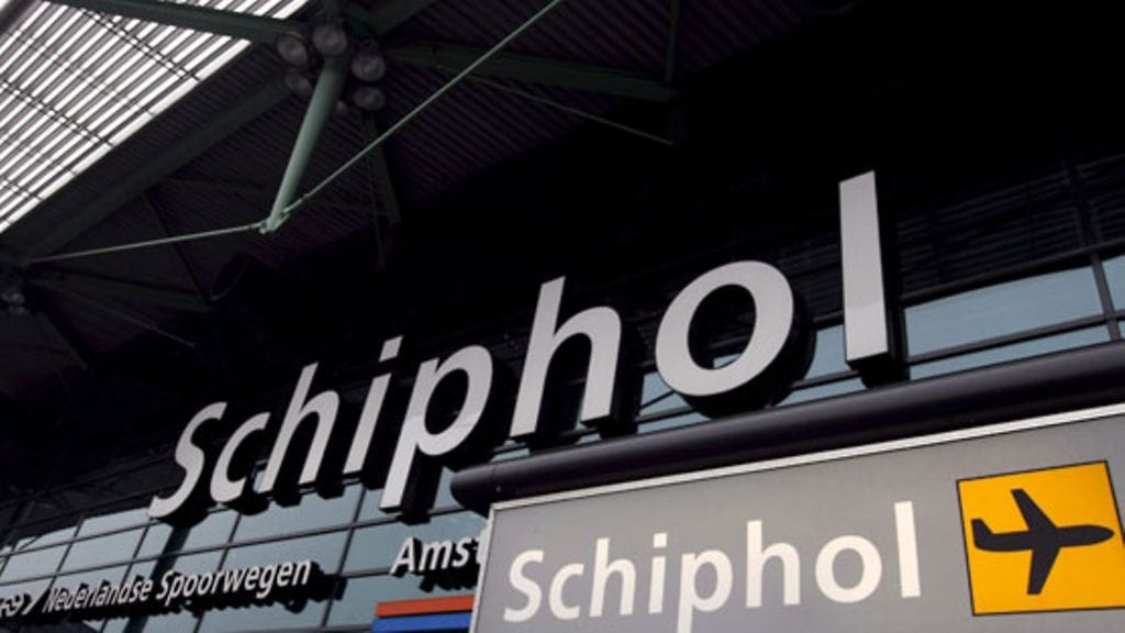 Lentokentän yksi halli tyhjennettiin varotoimena.