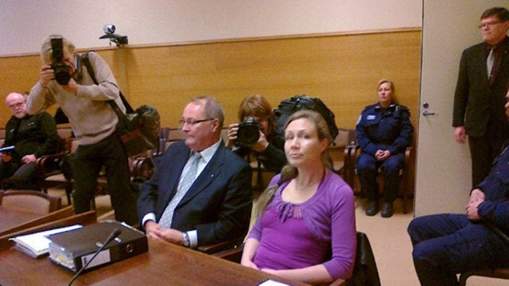 Uutissilmä: 3.11.2010, Anneli Auer oikeudessa