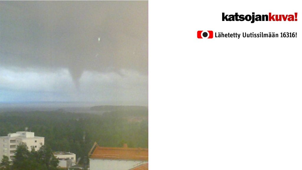 Trombi lähestyy Joensuuta.