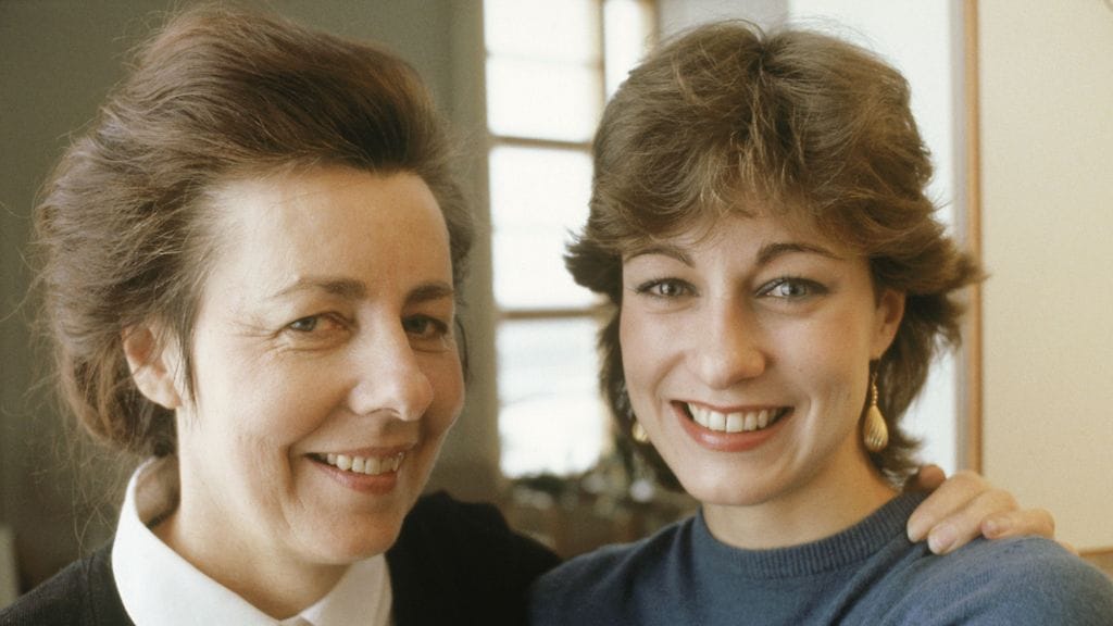 Vastavalitut presidentin valitsijamiehet Tellervo Koivisto ja Assi Koivisto kotonaan presidentin valitsijamiesvaalien jälkeen 19 tammikuuta 1982. (Tulivat valitsemaan Mauno Koiviston Suomen presidentiksi)