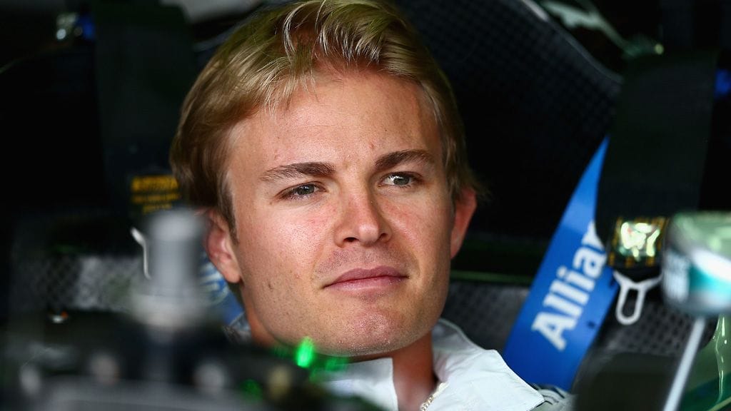 Uusi sopimus pitää Nico Rosbergin Mercedeksen puikoissa ainakin vuoden 2016 loppuun.