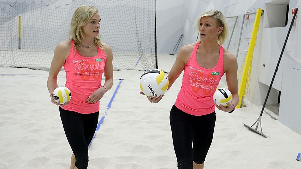 Taru Lahti ja Riikka Lehtonen Helsingissä maaliskuussa.