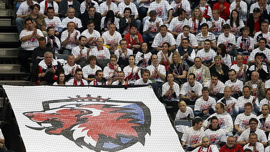 Lev Prahan faneja kaudella 2013-14.