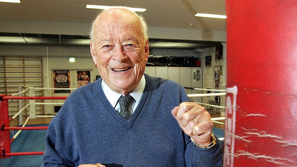 Ilmo Lounasheimo Helsingin Ruskeasuon nyrkkeilysalilla vuonna 2005.