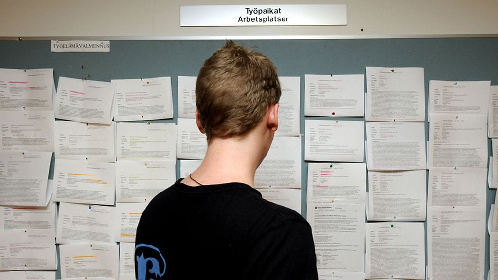 Erityisesti teollisuuden työpaikkoja on avoinna nyt enemmän.