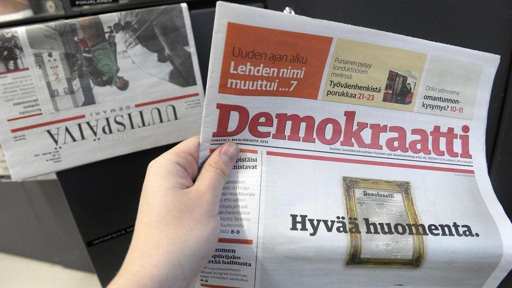 SDP:n pää-äänenkannattaja Uutispäivä Demari muutti nimensä Demokraatiksi 1. maaliskuuta 2012.