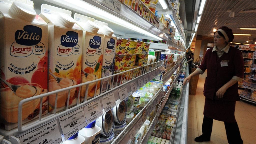 Valion lisäaineettomat jugurtit ovat olleet suosittuja Venäjällä. Tässä niitä pietarilaisen ruokakaupan hyllyssä.