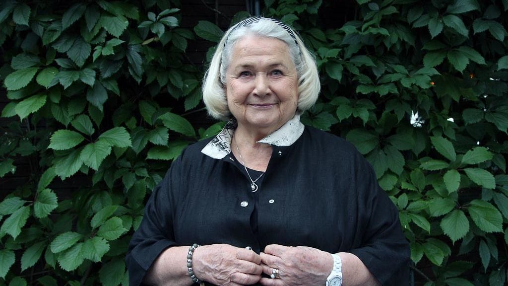 Anja Pohjola Kiiltokuvia-sarjan lehdistötilaisuudessa.