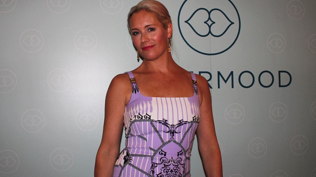 Anne Kukkohovi ekokosmetiikkasarjansa lanseeraustilaisuudessa.