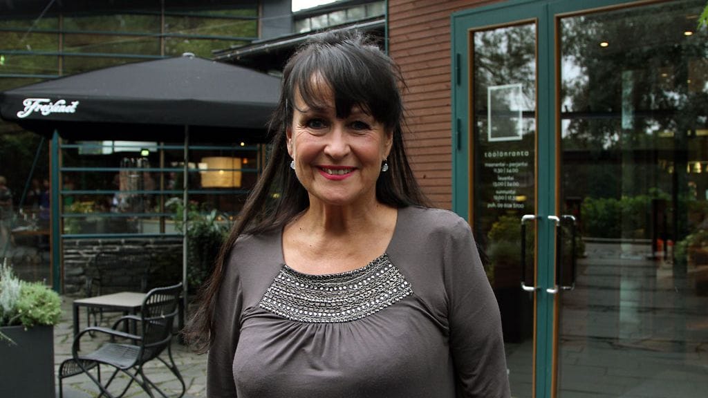 Sinikka Sokka Kiiltokuvien lehdistötilaisuudessa.