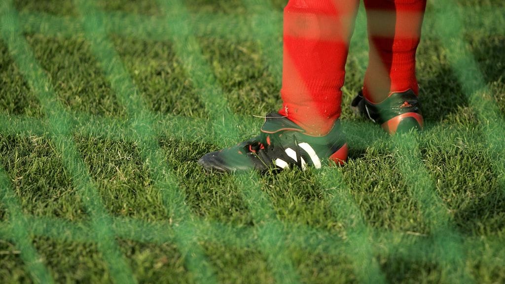 Helsinkiläis- ja brasilialaisjoukkueen valmentajien välinen sanaharkka äityi joukkueiden väliseksi joukkotappeluksi.