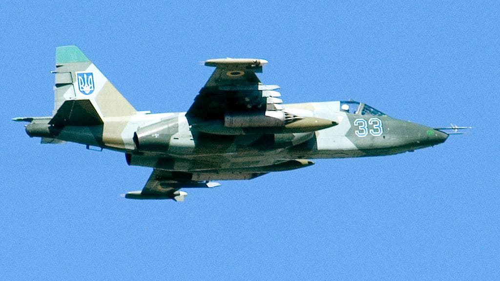 JDAM-ER on tavalliseen pommiin kiinnitettävä pakkaus, joka sisältää siivet ja gps-navigoitikyvyn. Kun lentokone pudottaa pommin, jälkimmäinen levittää siipensä, joiden avulla pommi kykenee liitämään parhaimmillaan noin 70 kilometrin etäisyydelle.