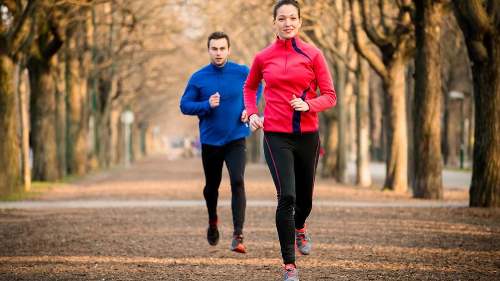 Ota kumppani mukaan lenkille ja suhde vahvistuu.