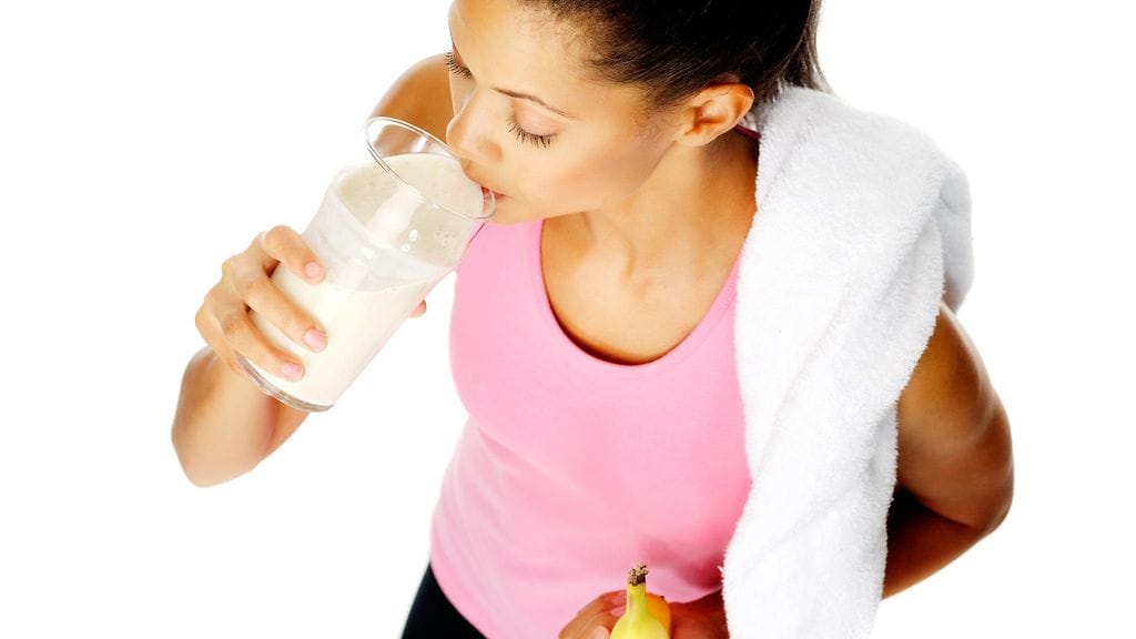 Proteiinilisien sijaan huomio kannattaa keskittää monipuoliseen ruokavalioon.