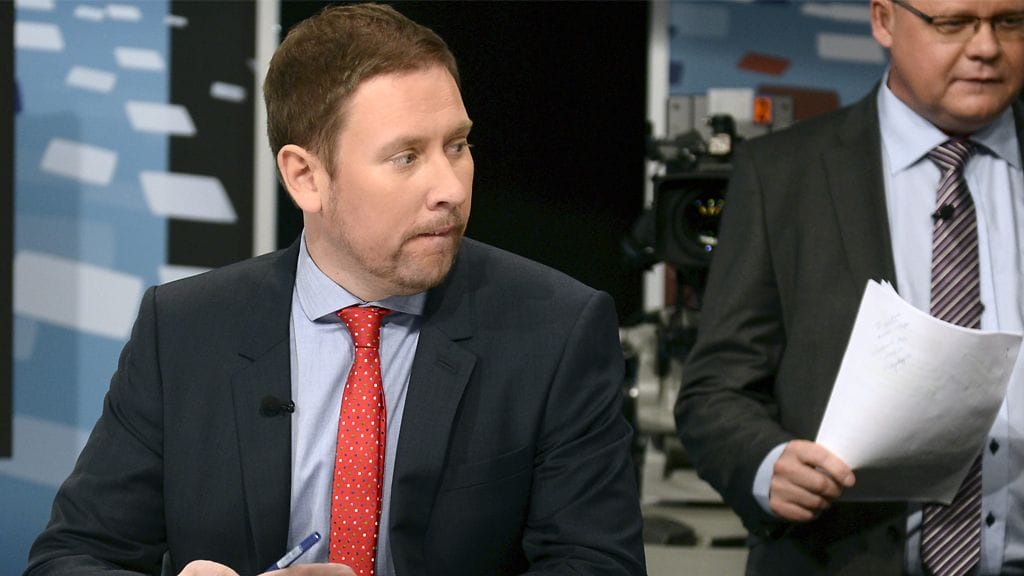 Vasemmistoliiton puheenjohtaja Paavo Arhimäki puolusti puoluevaltuuston kokouksessa liikenneministeri Merja Kyllöstä