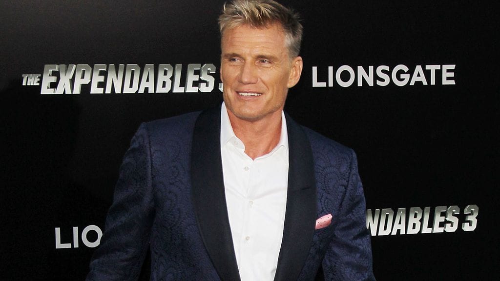 Dolph Lundgren on rauhallinen ja karismaattinen komistus.
