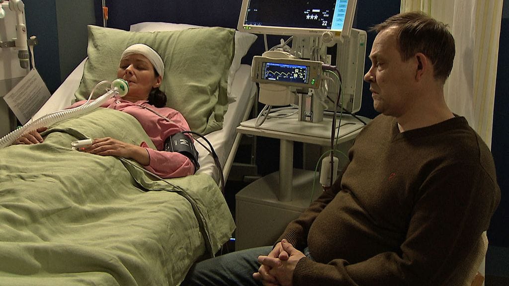 Salatut elämät - Paula ja Lasse (Johanna Nurmimaa ja Timo Jurkka).