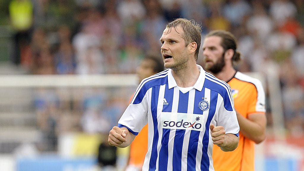 Markus Heikkinen Apoel-ottelussa.