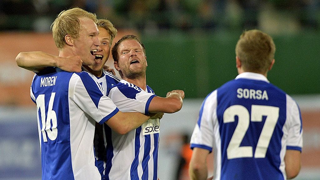 HJK:n pelaajat juhlivat torstaina Itävallassa.