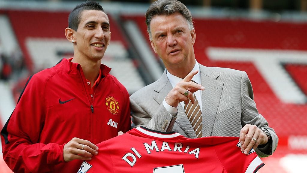 Angel di Maria (vas.) liittyi Louis van Gaalin luotsaamaan ManUun.