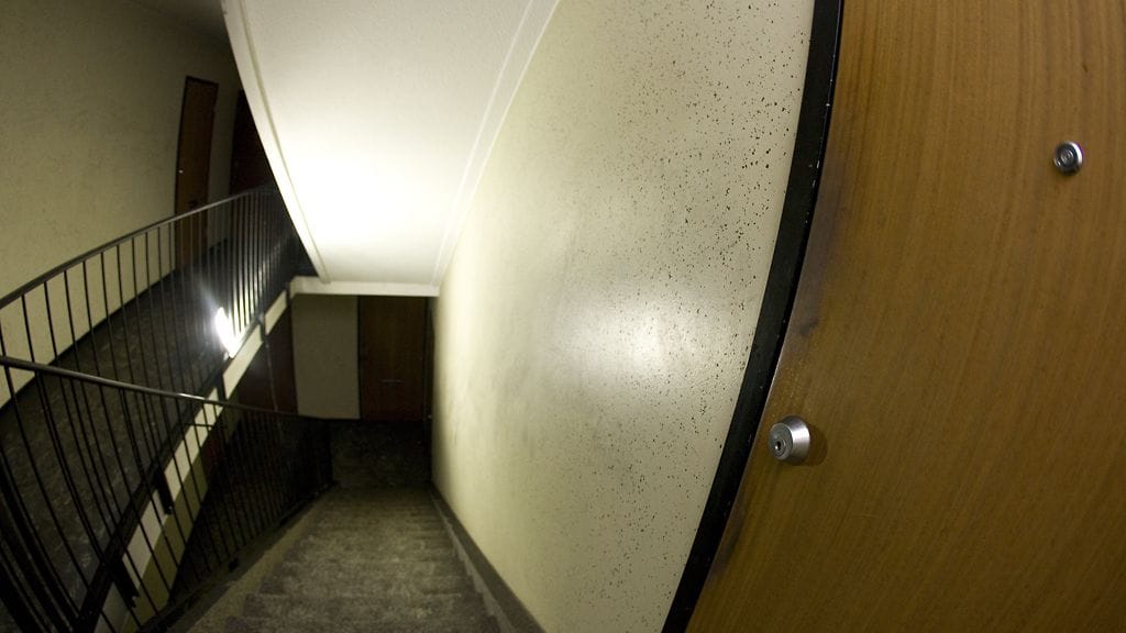 Mies pahoinpideltiin rajusti ja ryöstettiin Helsingissä helmikuussa. Kuvituskuvaa.