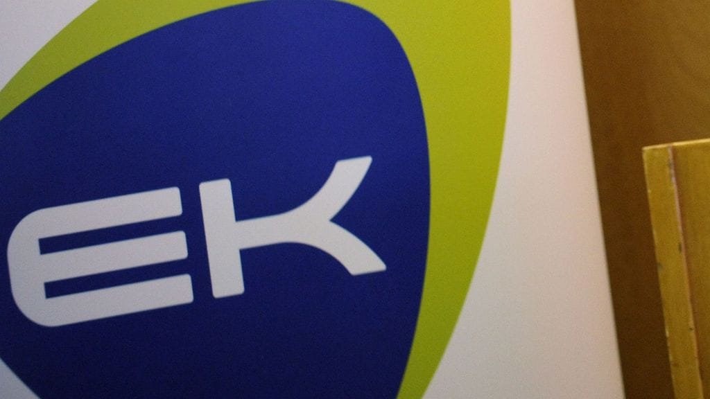 Elinkeinoelämän keskusliiton mukaan tappioita kasvattaa se, että paperimiehet ja ahtaajat olivat lakossa mielenilmauksen sijaan.