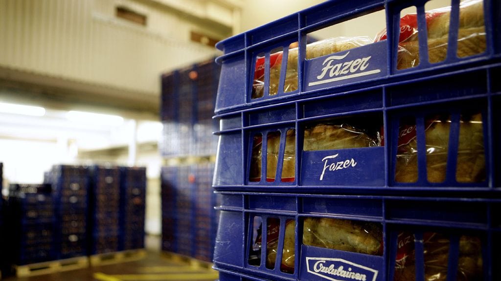 Ulosmarssi alkoi puoliltaöin.