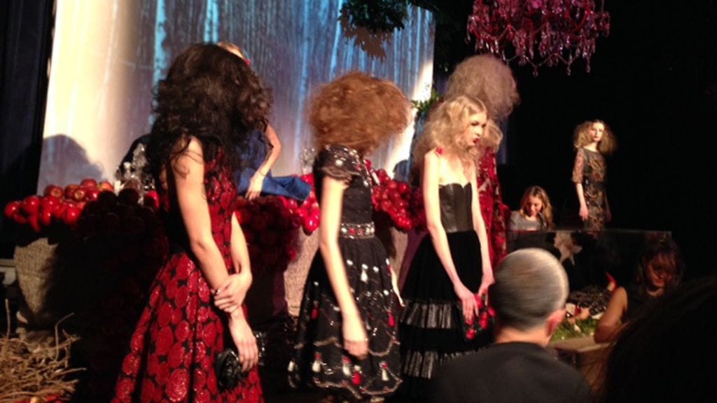 satumaa Alice and Olivia