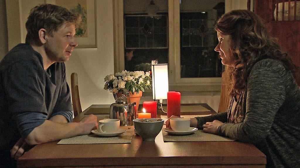 Salatut elämät - Kari ja Jutta (Tommi Taurula ja Maarit Poussa).