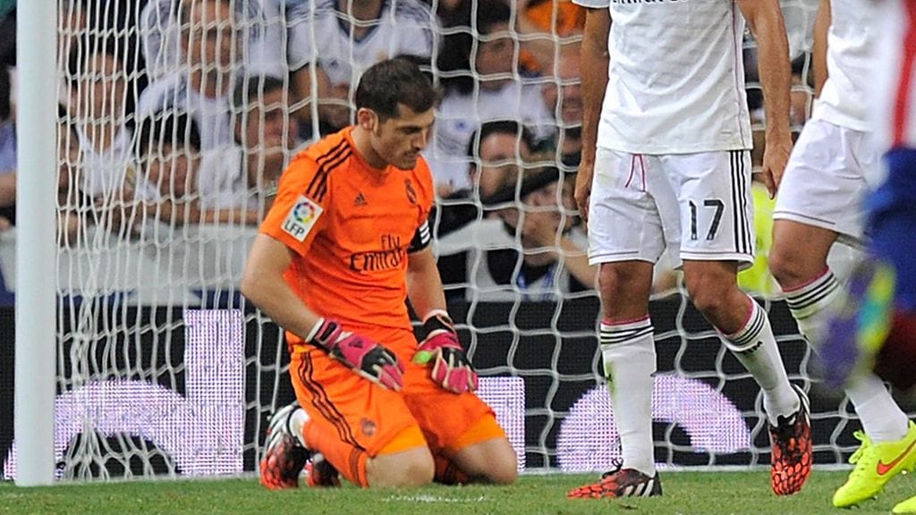 Iker Casillas allapäin lauantain Atletico-ottelussa
