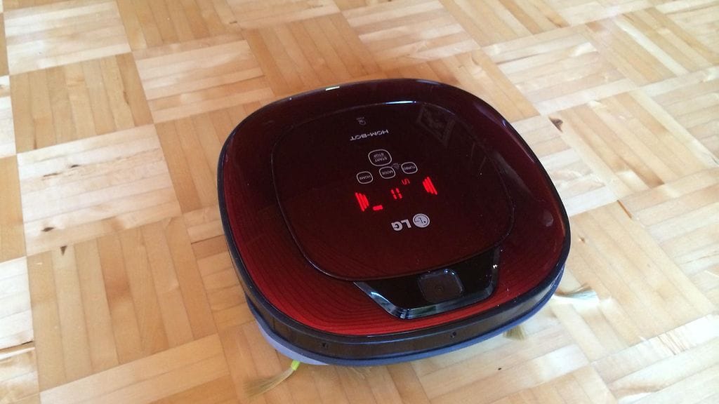 LG Hom-bot robotti-imuri