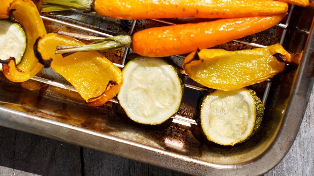 Uunivihannekset toimivat lisukkeena usealle ruokalajille.